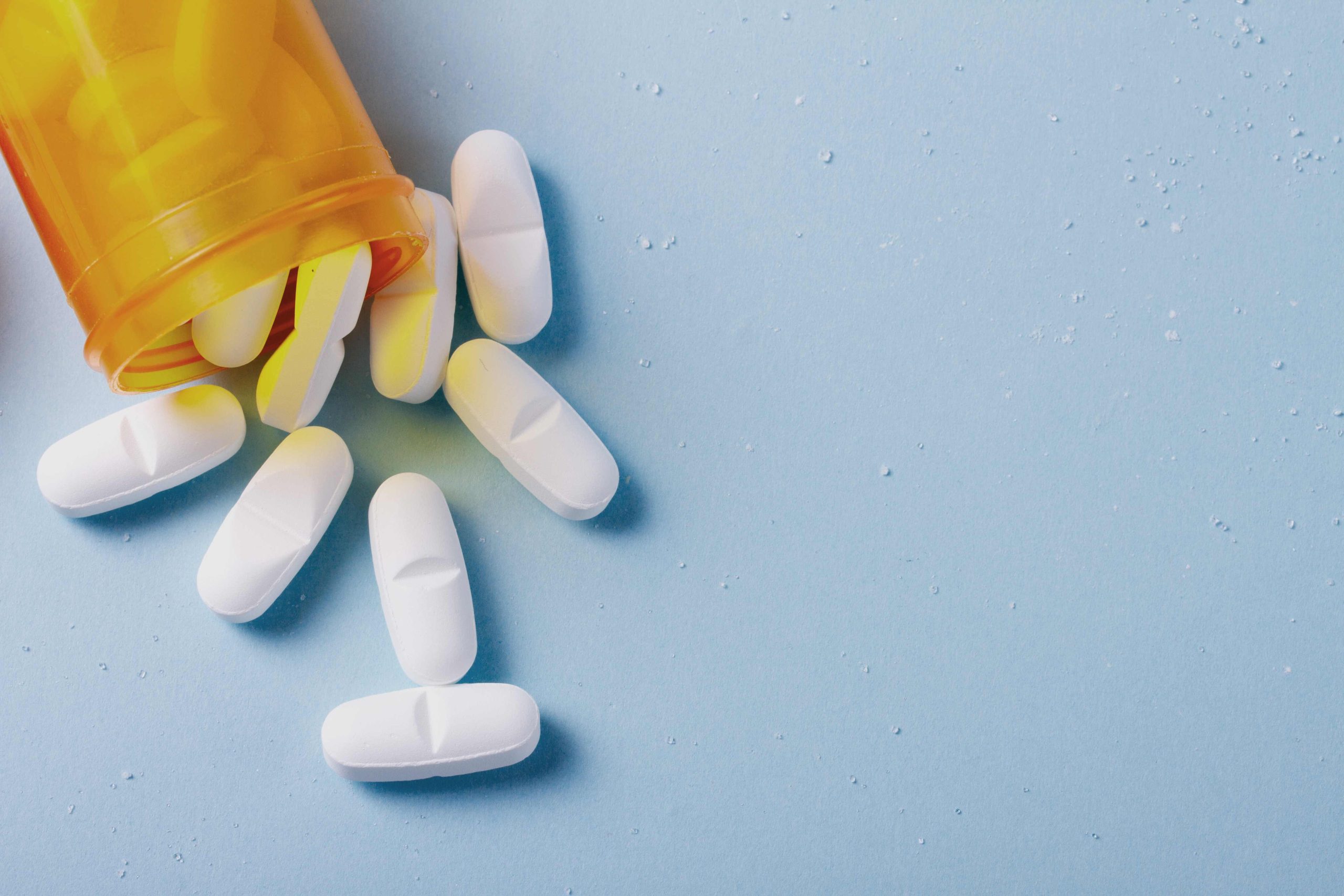 Tablettendose mit Tabletten