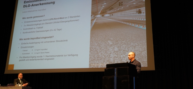 GRILLO hält Vortrag bei Wiesenhof Fachtagung zur Reduktion von Ammoniakemissionen
